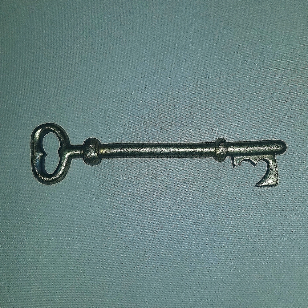 Heavy skeleton key trinket